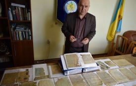 Понад 70 років під бджолиною охороною: що розповів архів УПА, який знайшли у вулику на Чортківщині