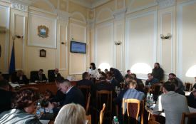 Мешканці Білогірської просять зупинити будівництво багатоповерхівки і перевірити його законність