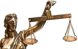 Суд оштрафував тріо, яке займалось пікантним бізнесом