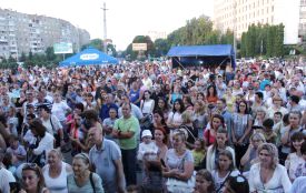Між передплатниками «RIA плюс» розіграли півсотні призів