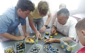 Тернопільські викладачі та студенти змагалися в конструюванні роботів