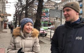 “Пішла б у церкву молитися”: щоб зробили жінки та чоловіки, якби на день помінялися тілами. Опитування