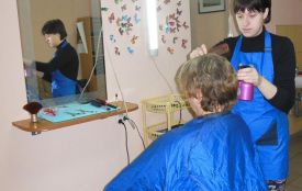 Майже 3000 тернополян скористалися торік послугами соціальної перукарні
