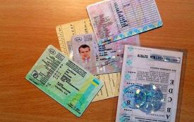 «При заміні прізвища у посвідченні водія знову видають тимчасове?». Все про права і як їх замінити
