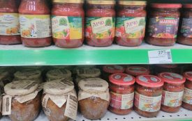 Дешевше майже втричі: що вигідніше – готувати консервацію на зиму самому чи купити в магазині?