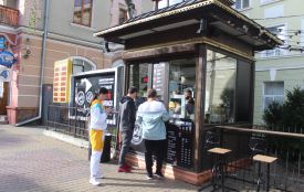 Тернополяни в чергах за кавою: скільки коштують гарячі напої у МАФах, кав'ярнях чи автоматах
