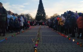 Тернополяни долучилися до Всеукраїнської акції "Запали свічку" пам'яті жертв Голодоморів