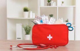 Як укомплектувати аптечку: список необхідних ліків та медикаментів