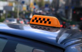 Як працюють служби таксі у Тернополі під час комендантської години – пояснили у поліції