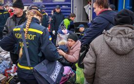 У Тернополі з евакуаційного потяга зустріли понад пів сотні евакуйованих з Донеччини