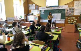 Як працюватимуть школи Тернопільщини напередодні та в день річниці війни? Роз’яснення від освітян