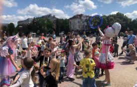 В центрі Тернополя розгорнули територію дитинства