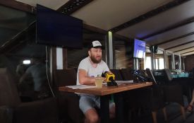 Власник «Лисого» прокоментував нічні обшуки поліції. Каже, заклад був зачинений, а що з наркотиками?