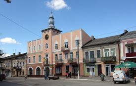 Ще одна громада на Тернопільщині відмовилася встановлювати головну новорічну ялинку
