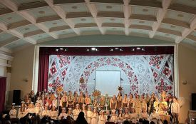 Колядували і збирали кошти на ЗСУ: як минуло пластове свято «Різдвяна свічечка»? (Репортаж)