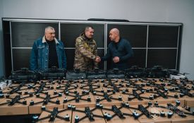Сергій Надал: Передали нашим тернопільським захисникам з сухопутних військ 9 квадрокоптерів Mavic та 50 FPV-дронів (пресслужба Тернопільської міської ради)