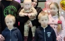 Мати чотирьох дітей просила суд заборонити бабі наближатися до них. Але їй відмовили