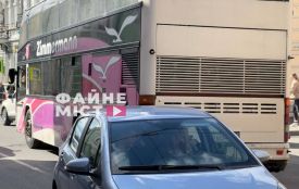 На перехресті вулиць Руської — Коперника зіштовхнулись автобус і легковик