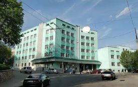 Міську дитячу лікарню «розполовинили». Хто керуватиме і що буде з персоналом і малими пацієнтами?