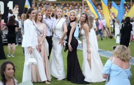 Купують дрони, планують подорожі та пікніки: як 11-класники Тернополя святкуватимуть випускний