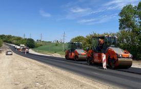 На мосту поблизу села Плотича нанесли фінішний шар асфальтобетону