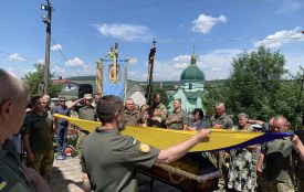 На Тернопільщині провели в останню путь загиблого воїна Романа Кашарабу
