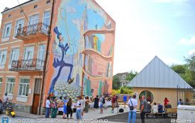 У Чорткові відкрили сучасний культурний простір «АртГараж»