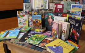 Сотні книг передали тернополяни обласній бібліотеці в рамках благодійної акції