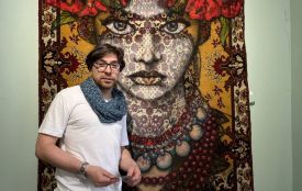 Рустам Давлетов презентував колекцію картин, створених на старих килимах