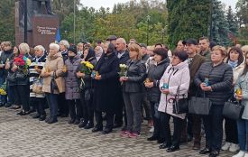 Тернопіль зупинився, щоб вшанувати памʼять загиблих Захисників і Захисниць України