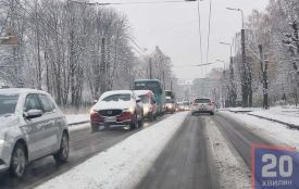 Ситуація на дорогах області: скільки техніки розчищає автошляхи від снігу