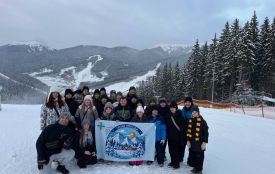 Діти Героїв провели зимові канікули в Карпатах. Відпочинок організували компанія RIA та «Карітас»