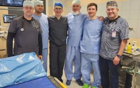 Підтримує медичний фронт: лікар зі США передає свій досвід тернопільським медикам