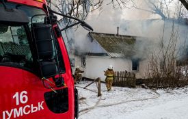 У селі на Шумщині горів житловий будинок