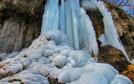 Захоплює дух від краси: неймовірні кадри водоспаду «Дівочі сльози» показали в мережі