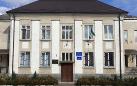 Принесли пенсіонеру продукти, а потім — ножем по шиї. На Тернопільщині судили двох чоловіків