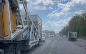 Затор — на кілометри: на Микулинецькій через обрив електромережі зупинився транспорт