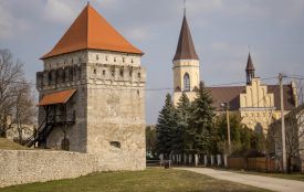 На території середньовічного замку у Скалаті тривають реставраційні роботи