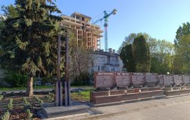 Біля парку ім. Тараса Шевченка встановили Дзвін пам’яті: дивіться, який вигляд він має