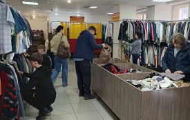 Ціни на секонд-хенд зросли: скільки коштує одяг на вагу у Тернополі