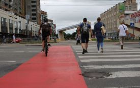 Патрульні нагадали пішоходам правила безпечного переходу дороги