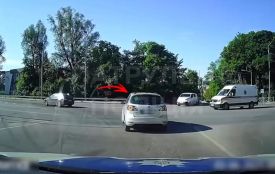 Водійка не пропустила швидку на перехресті і отримала штраф від патрульних