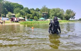 Водолази обстежили дно на Дальньому пляжі