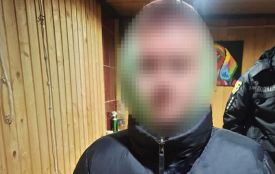 Іменинник, який в сауні підрізав трьох друзів, в суді відбувся умовним терміном