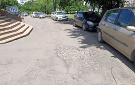 Просять відремонтувати дорогу на Стадникової — створили петицію