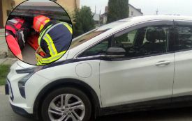 Рятувальники на Тернопільщині деблокували дитину з-під автомобіля