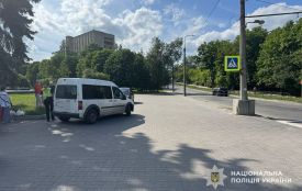 Водій наїхав на 5-річну дитину на Дружбі. Поліція шукає очевидців