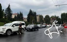 Просять запровадити щоденну хвилину мовчання через систему оповіщення — створили петицію