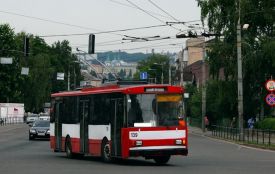 На Карпенка обірвався силовий кабель. Тролейбус №5 тимчасово не курсуватиме
