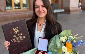 Співачка з Тернопільщини отримала премію Кабміну і віддала її на дрони